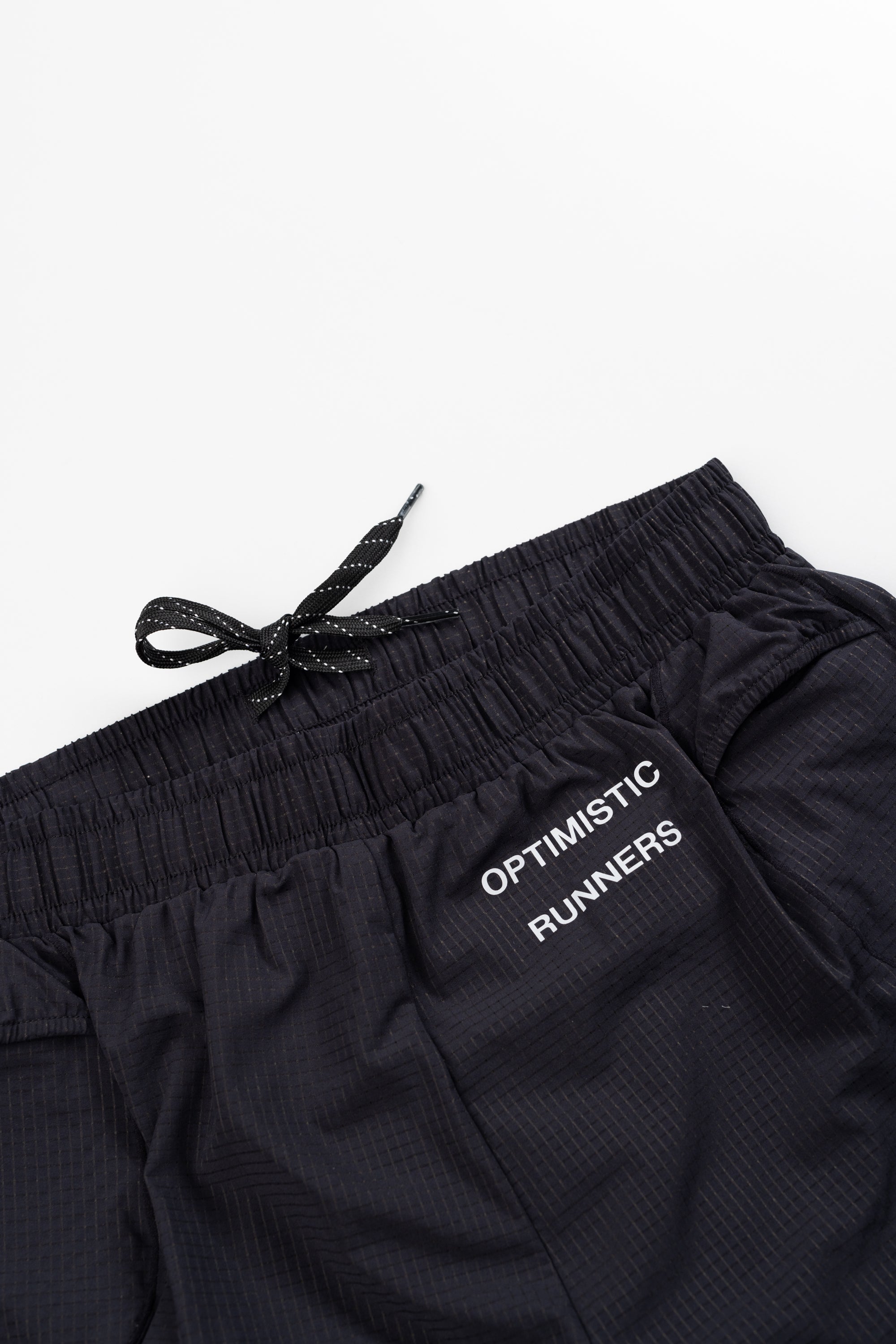 PERFORMANCE PERFORATED SHORTS