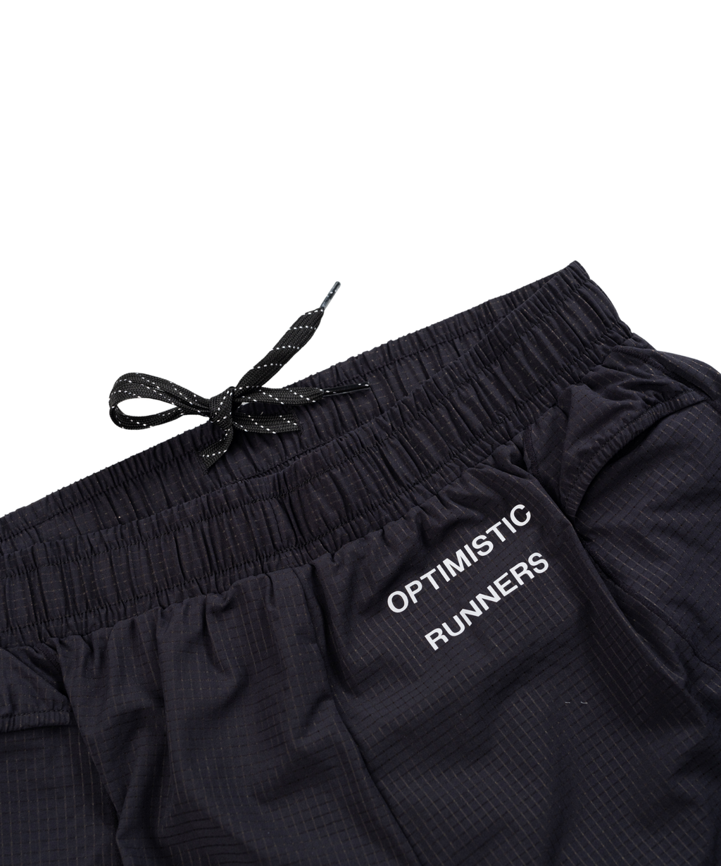 PERFORMANCE PERFORATED SHORTS