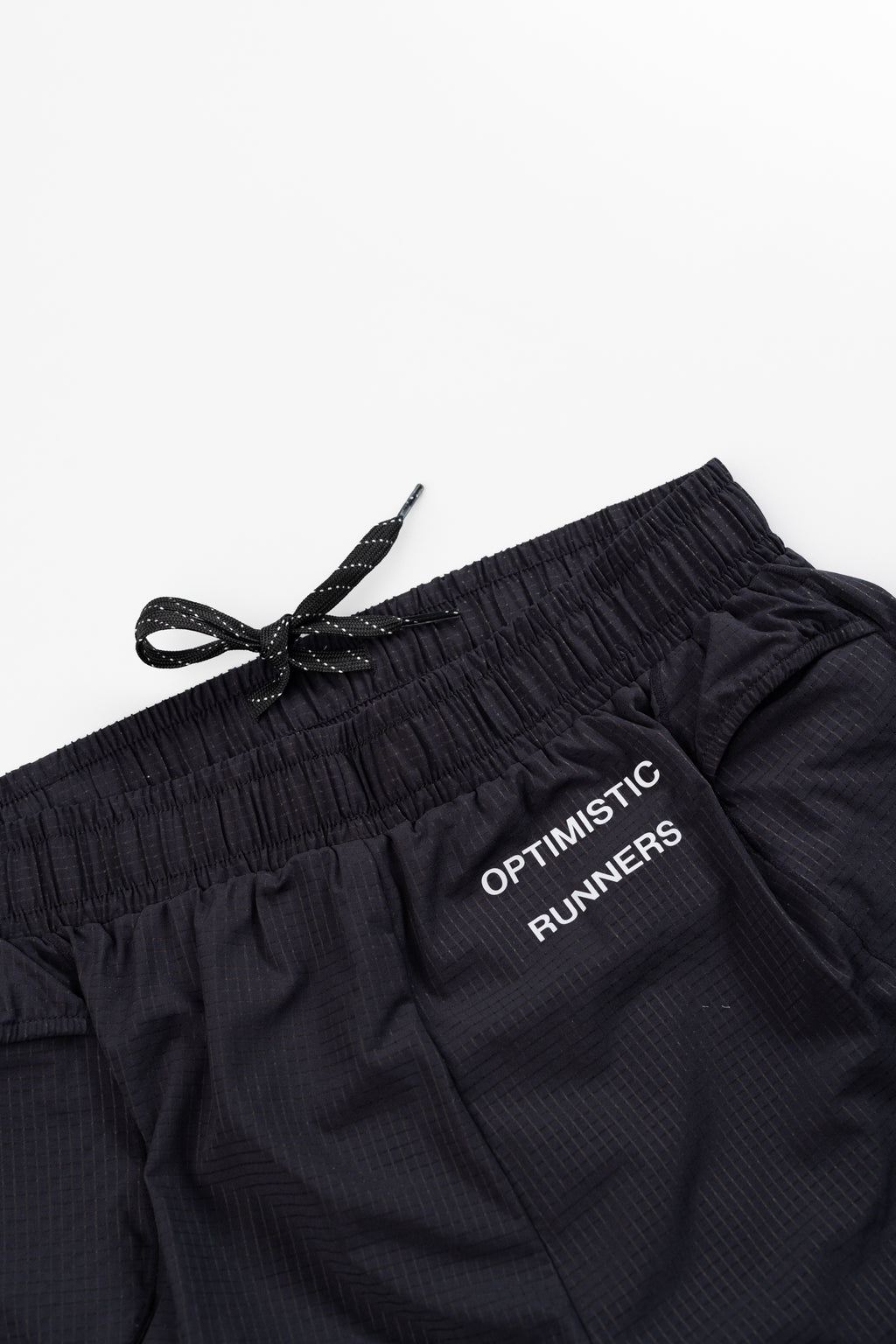 PERFORMANCE PERFORATED SHORTS